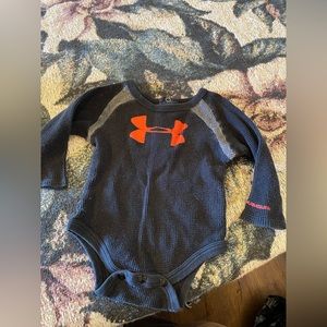 BABY  UNDERARMOUR 3/6 mths LONGSLEEVE THERMAL ONESIE
